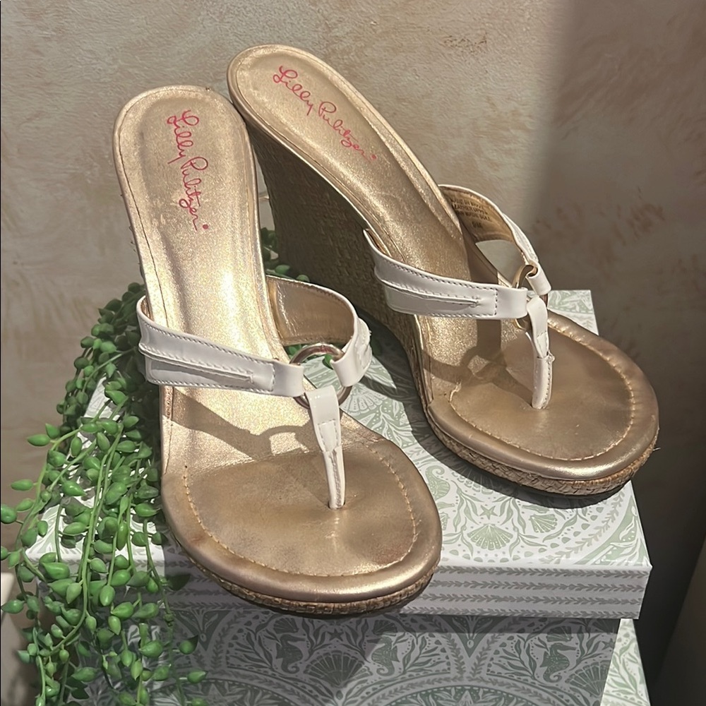 White and Gold Lilly Sandals size 9